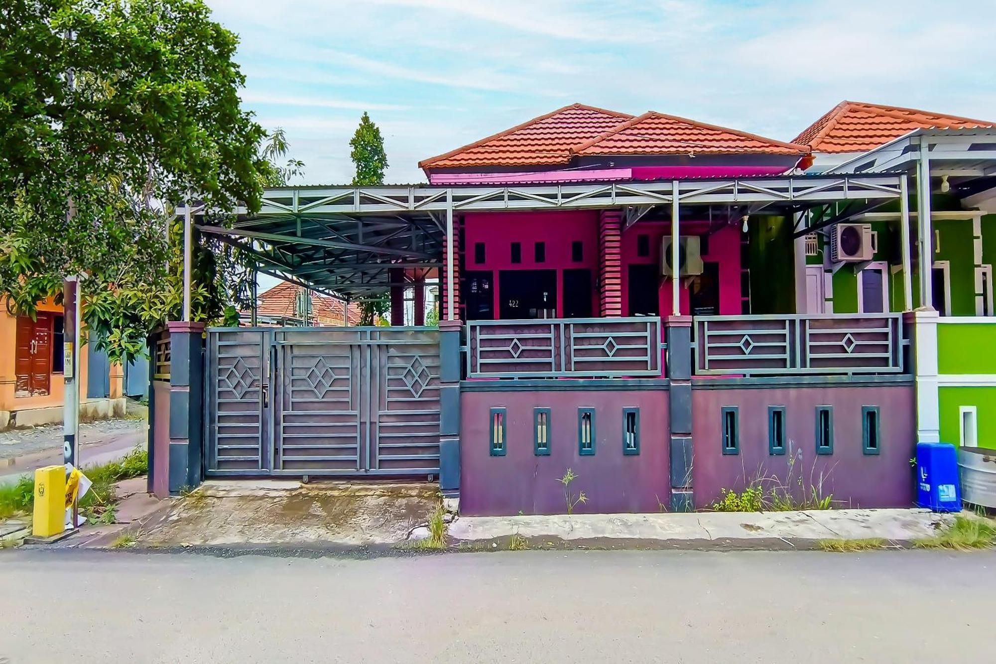 Spot On 92466 Adam Kost Syariahnearwisata Jembatan Barito Hotel Banjarmasin  Ngoại thất bức ảnh